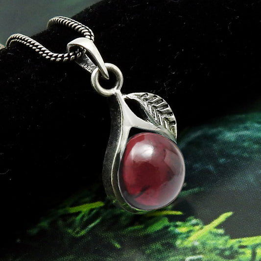 January Birth Garnet Stone 925 Solid Silver Ethnic Wedding Leaf Daughter Pendant