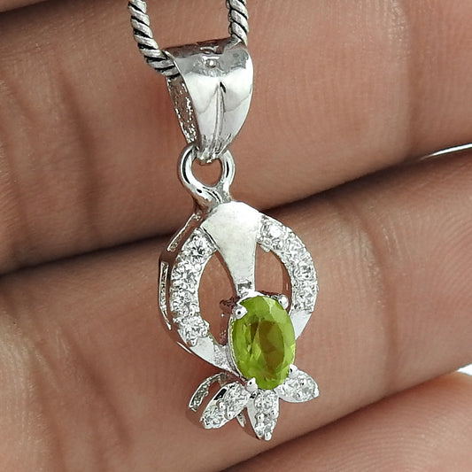 Natural Peridot Gemstone Pendant Ethnic 925 Sterling Silver Jewelry For Women K1