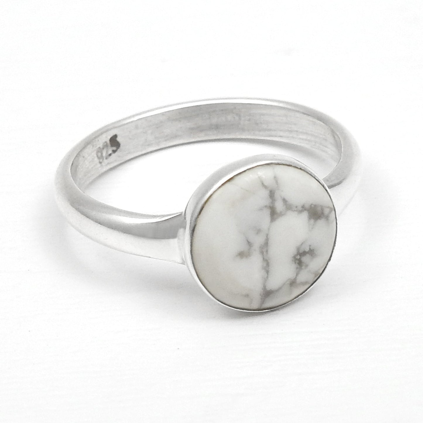 Natural White Turquoise 925 Sterling Silver Band Ring