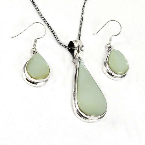 Dainty 925 Sterling Silver Mother Of Pearl Pendant and Earrings Set