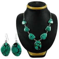 Rare 925 Sterling Silver Turquoise Gemstone Necklace and Earrings Set