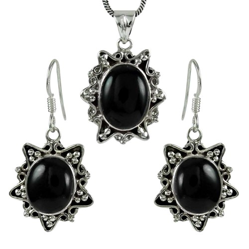 Lustrous 925 Sterling Silver Black Onyx Gemstone Pendant and Earrings Set
