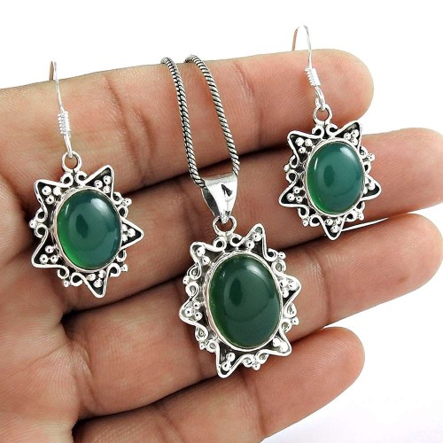 Scenic 925 Sterling Silver Green Onyx Gemstone Pendant and Earrings Set