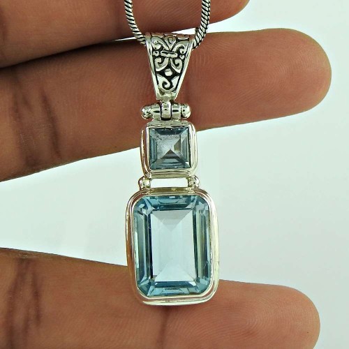Charming 925 Sterling Silver Blue Topaz Gemstone Pendant Vintage Jewellery