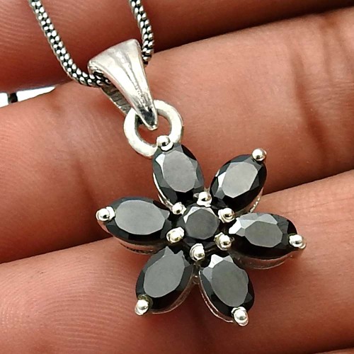 Onyx Gemstone HANDMADE Jewelry 925 Sterling Silver Flower Pendant L10