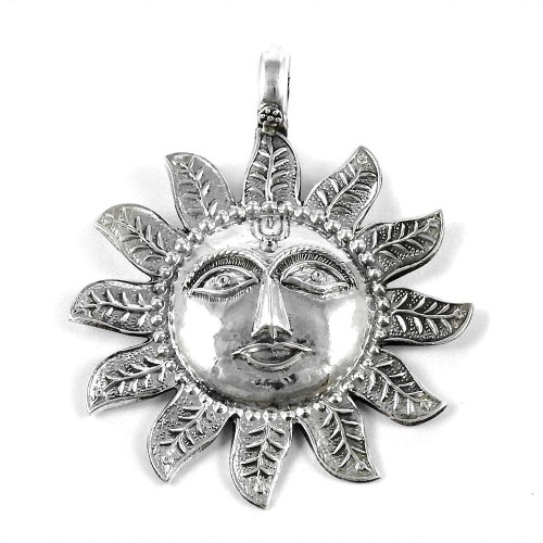 925 Sterling Silver Vintage Jewellery Ethnic Silver Sun Pendant Supplier India