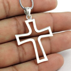 Ostensible 925 Sterling Silver Cross Pendant