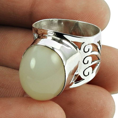 Excellent Moon Stone Sterling Silver Ring 925 Sterling Silver Vintage Jewellery