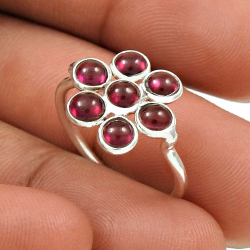 Beautiful 925 Sterling Silver Garnet Gemstone Ring Size 6 Traditional Jewelry D20