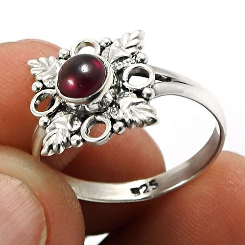 Garnet Gemstone Ring 925 Sterling Silver Traditional Jewelry P67