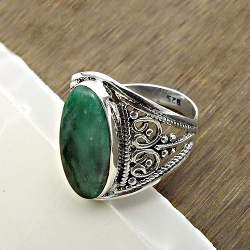 Girls Gift Emerald Gemstone Jewelry 925 Sterling Silver Ring Size 6.5 C14