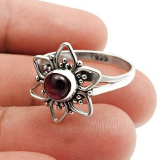Garnet Gemstone Flower Ring Size 6 925 Sterling Silver Jewelry C3