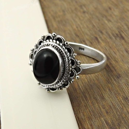 Black Onyx Gemstone Jewelry 925 Sterling Silver Ring Size 8 E53