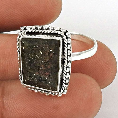 Black Sunstone Ring Size 9 925 Sterling Silver Vintage Jewelry SK29