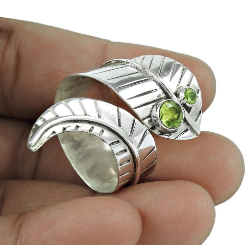 Amazing Design 925 Silver Peridot Ring Fabricante