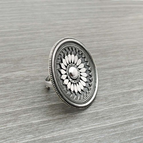 925 Sterling Silver HANDMADE Jewelry Artisan Ring Size 8 B28